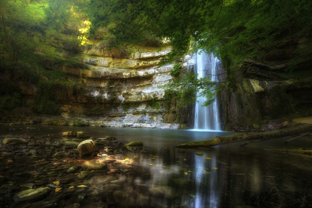 La cascata del Lavane in primavera - Foto di Francesco Lemma